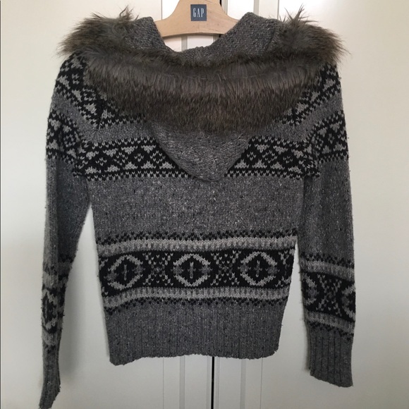 Long sleeves hooded sweater - Picture 3 of 3